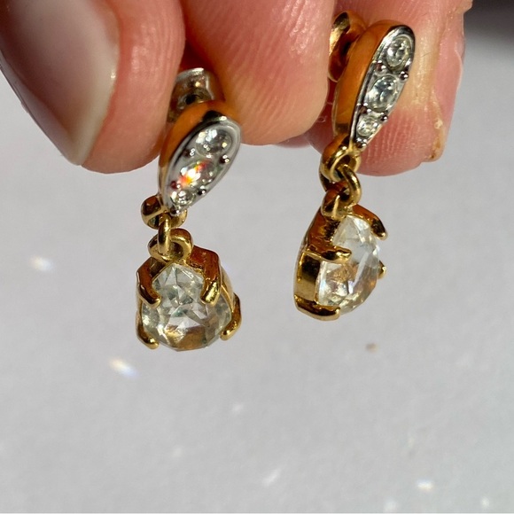 EVEVIC crystals from SWAROVSKI dangle earrings for pierced ears - Picture 6 of 12